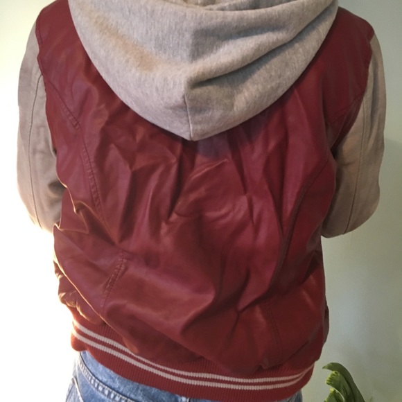 Obey varsity jacket - Picture 4 of 4